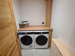 Interior - Renovated apartment for 8, pets allowed, parking, near skiing - Grand-Bornand (Le Grand-Bornand)