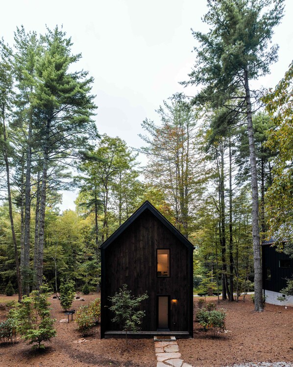 Exterior - Modern cabin #3 Close to town (Highlands)