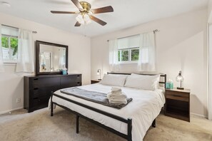 3 bedrooms, iron/ironing board, WiFi, bed sheets