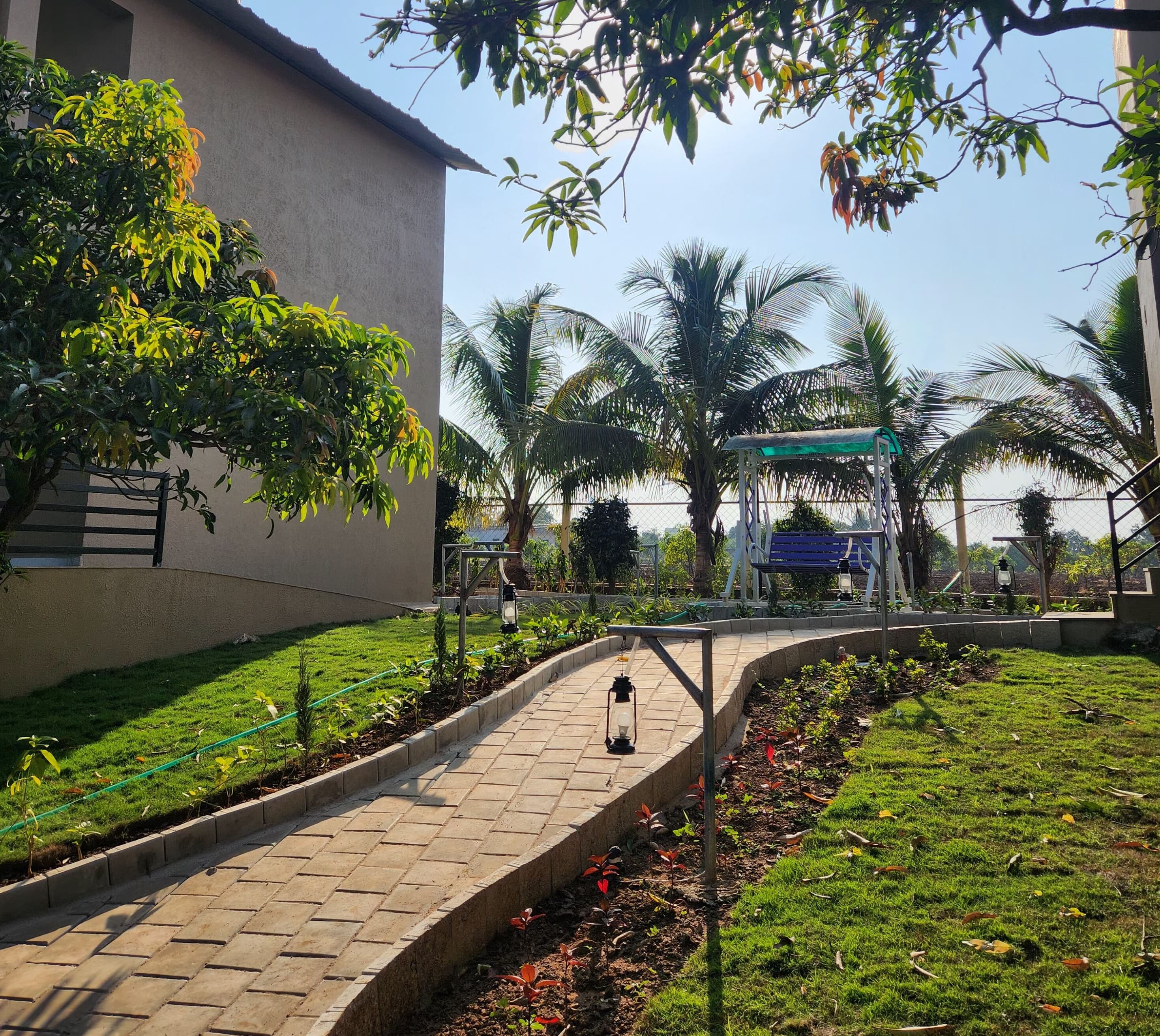 المنشأة من الخارج