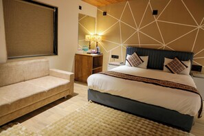 Camera Luxury, vasca da bagno | Wi-Fi gratuito, lenzuola