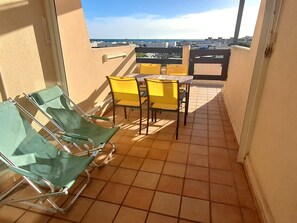 Property grounds - Sea view apartment, air-conditioned, parking (Cap d'Agde naturisme)
