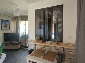 Interior - Air-conditioned studio with wifi, pool, and parking in Coudalère (Le Barcarès)