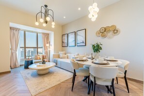 Dining - Remodeled 1BR w/ Sky-High Picturesque Marina Views,Elite Residence,Dubai Marina (Dubai)