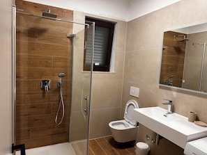 Apartment, Balcony | Bathroom