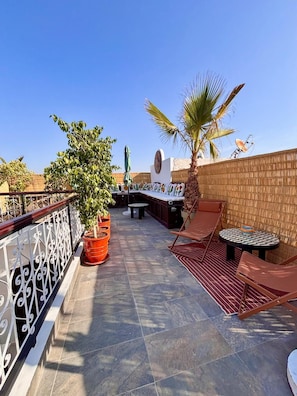 Terrace/patio - Magnificent Riad Kechmya 5 suites bassin Rooftop Proche Jemaa El Fna Majorelle  (Marrakesh)