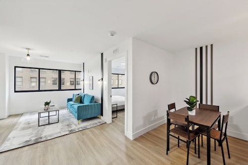 Market view Residence 601 I 1 Bedroom 1 Bathroom