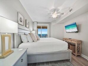 3 bedrooms, iron/ironing board, free WiFi, bed sheets - Grand Panama 1101. Corner Unit. Incredible Views Beach Srvc Included. 3 Bedrooms (Panama City Beach)