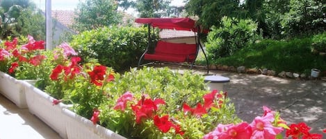 Apartamento (Studio Apartment) | Jardín