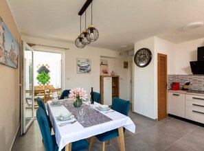 Apartment (Two Bedroom Apartment) | Dining room
