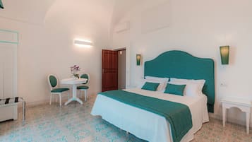 Camera Deluxe, 1 letto king, vista mare, balcone