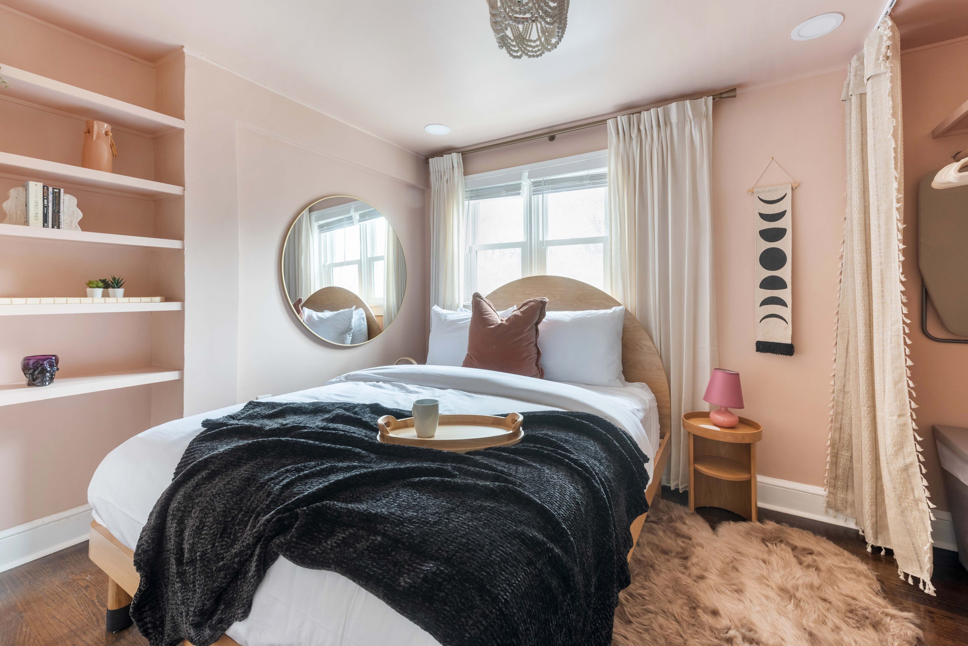 2 Schlafzimmer, Schreibtisch, Bügeleisen/Bügelbrett, WLAN