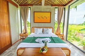 4 chambres, coffres-forts dans les chambres, fer et planche à repasser