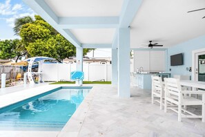 A heated pool - Azul Paradise ~ Waterfront ~ Games ~ Pool ~ Dock (Marathon)