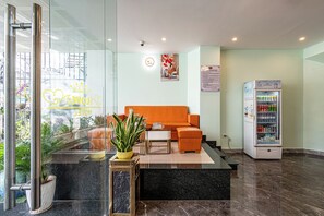 Lobby sitting area -  Cozrum - Love Hotel Trần Thị Nghỉ (Ho Chi Minh City)