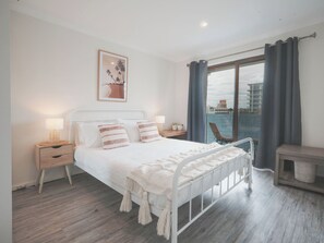 2 bedrooms, iron/ironing board, travel cot, free WiFi