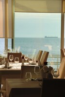 Free daily cooked-to-order breakfast