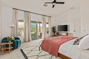 4 bedrooms, desk, iron/ironing board, travel crib