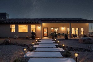 Terrace/patio - Sunstone • Retreat with Pool, Spa, Endless Views (Yucca Valley)