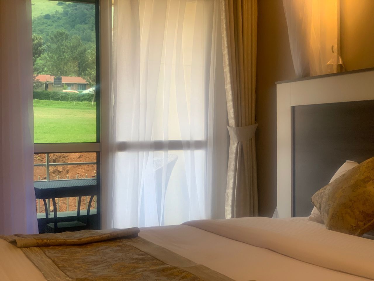 Desk, laptop workspace, free WiFi