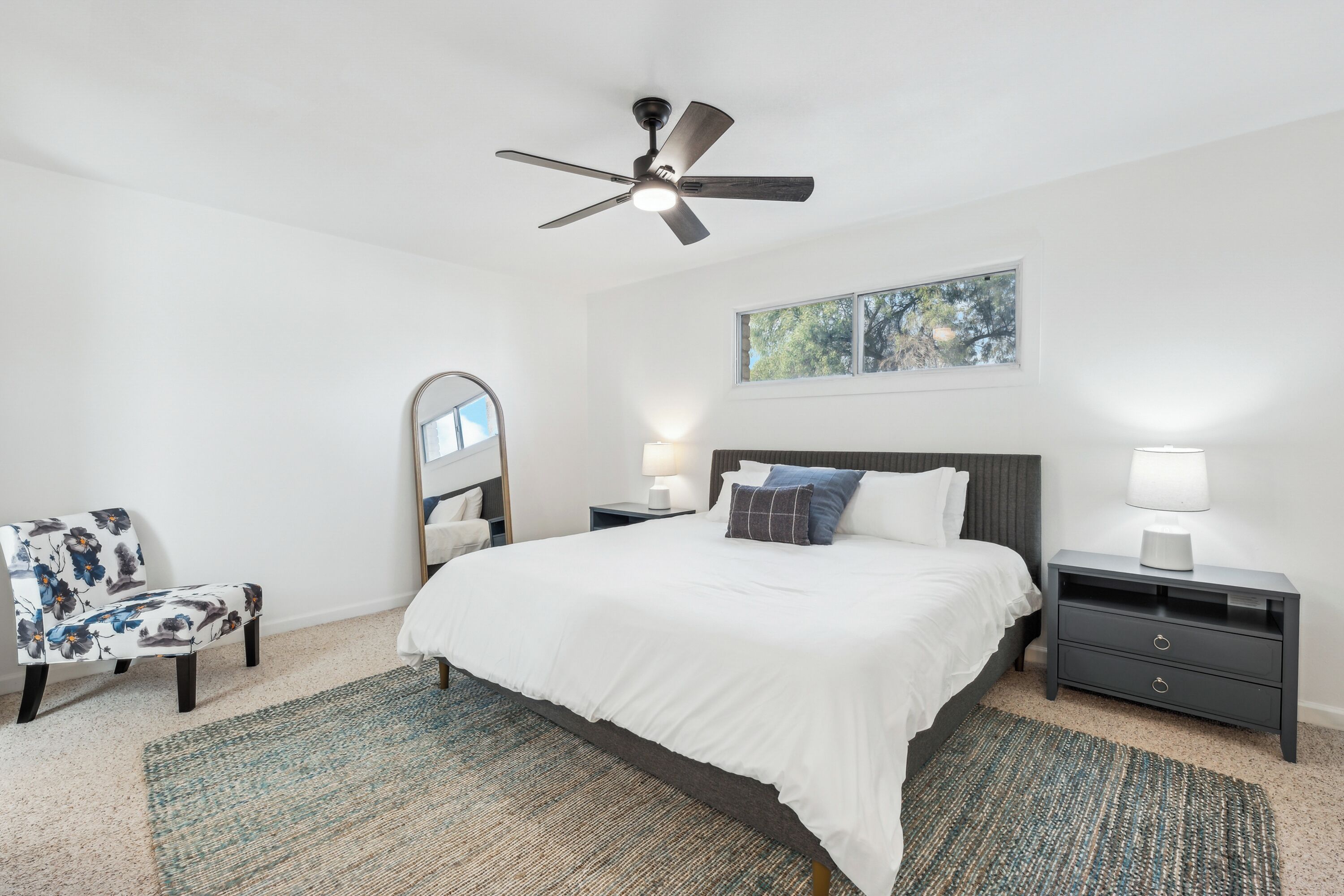 4 chambres, bureau, fer et planche à repasser, Wi-Fi gratuit