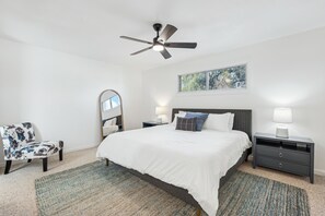 4 habitaciones, escritorio, tabla de planchar con plancha y wifi gratis 