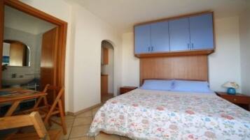 1 bedroom, WiFi, bed sheets