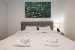 2 bedrooms, iron/ironing board, WiFi, bed sheets - Stylish Renovated 2 Bd Apt in Exarcheia (Athina)