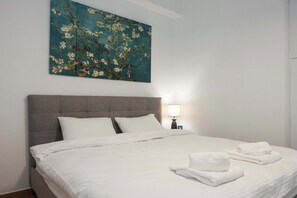 2 chambres, fer et planche Ă repasser, Wi-Fi, draps fournis