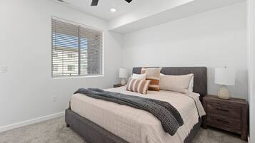 4 habitaciones, tabla de planchar con plancha, cuna de viaje y wifi