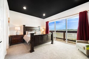 5 Schlafzimmer, Schreibtisch, WLAN, Bettwäsche