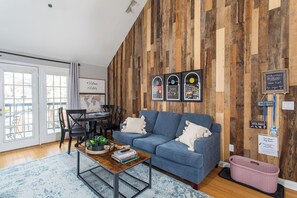 Smart TV, books, music library, video library
