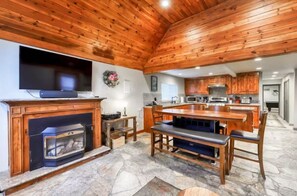 Fridge, microwave, oven, stovetop - Villager Cabin | Walk to Lake & Dining | Shaver Lake (Shaver Lake)