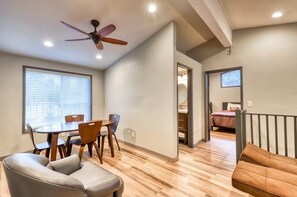 Dining - Villager Cabin | Walk to Lake & Dining | Shaver Lake (Shaver Lake)