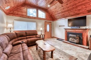 TV, fireplace, offices