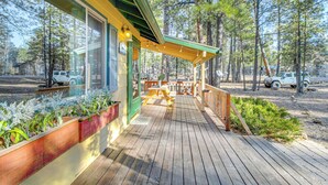 Interior - Secluded Cabin w/ Furnished Deck in Scenic Pinetop (Pinetop)