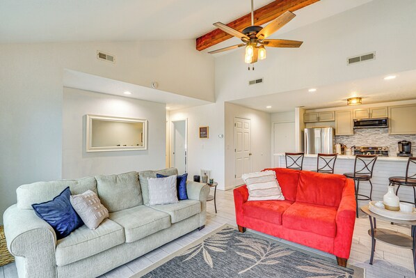 Apartment (2 Bedrooms) | Front of property