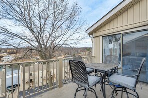Apartment (2 Bedrooms) | Interior - Lake Access & Views: Condo w/ Pools in Osage Beach (Osage Beach)