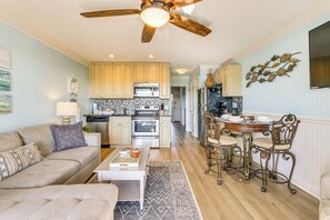 Interior - Pool & Folly Field Beach Access! HHI Resort Condo (Hilton Head Island)