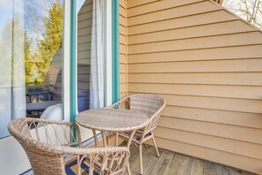 Interior - Modern Townhome at Wintergreen Resort (Nellysford)