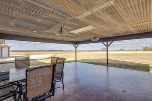 House (3 Bedrooms) | Interior - Private Hot Tub & Pickleball Court: Baird Home! (Baird)