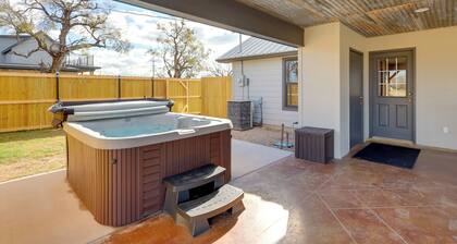 Private Hot Tub & Pickleball Court: Baird Home!