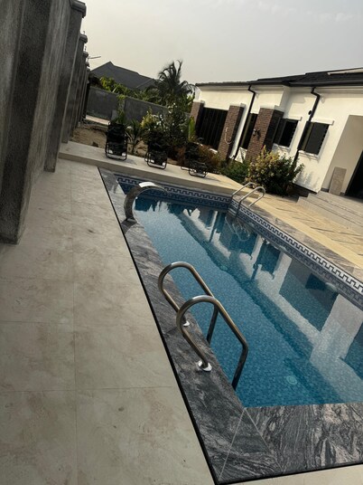 U&U place : One-Bedroom Apartment