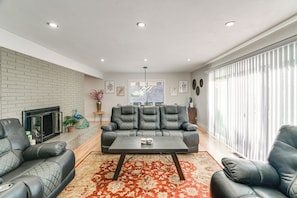 House (3 Bedrooms) | Interior