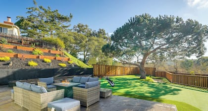 2 Mi to Beach: Home w/ Patio in Del Rey Oaks!