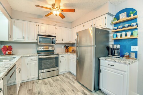 13 Mi to Arrowhead Stadium: Blue Springs Home!