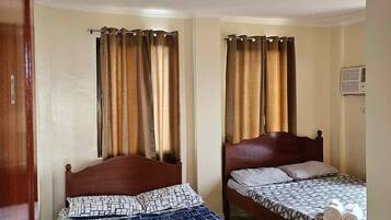 3 slaapkamers, een strijkplank/strijkijzer, wifi, beddengoed