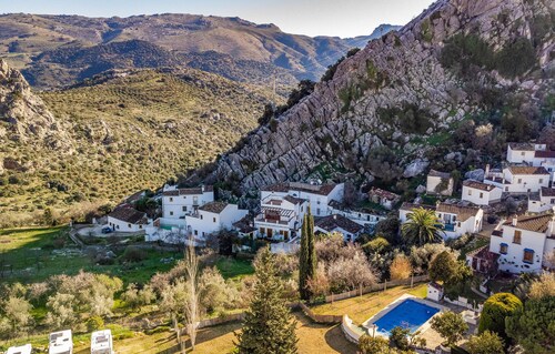 Stunning home in Montejaque with WiFi
