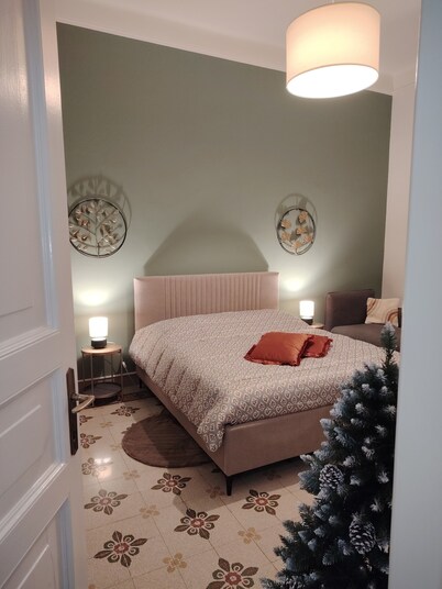 Cozy rooming house in the historic center of Bologna.