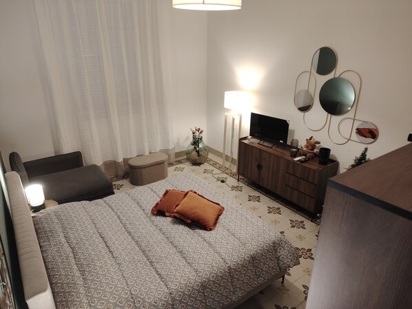 2 bedrooms, desk, iron/ironing board, free WiFi - Cozy apartment in the historic center of Bologna. (Bologna)